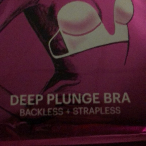 A/B strap less bra Deep plunge - Picture 4 of 4